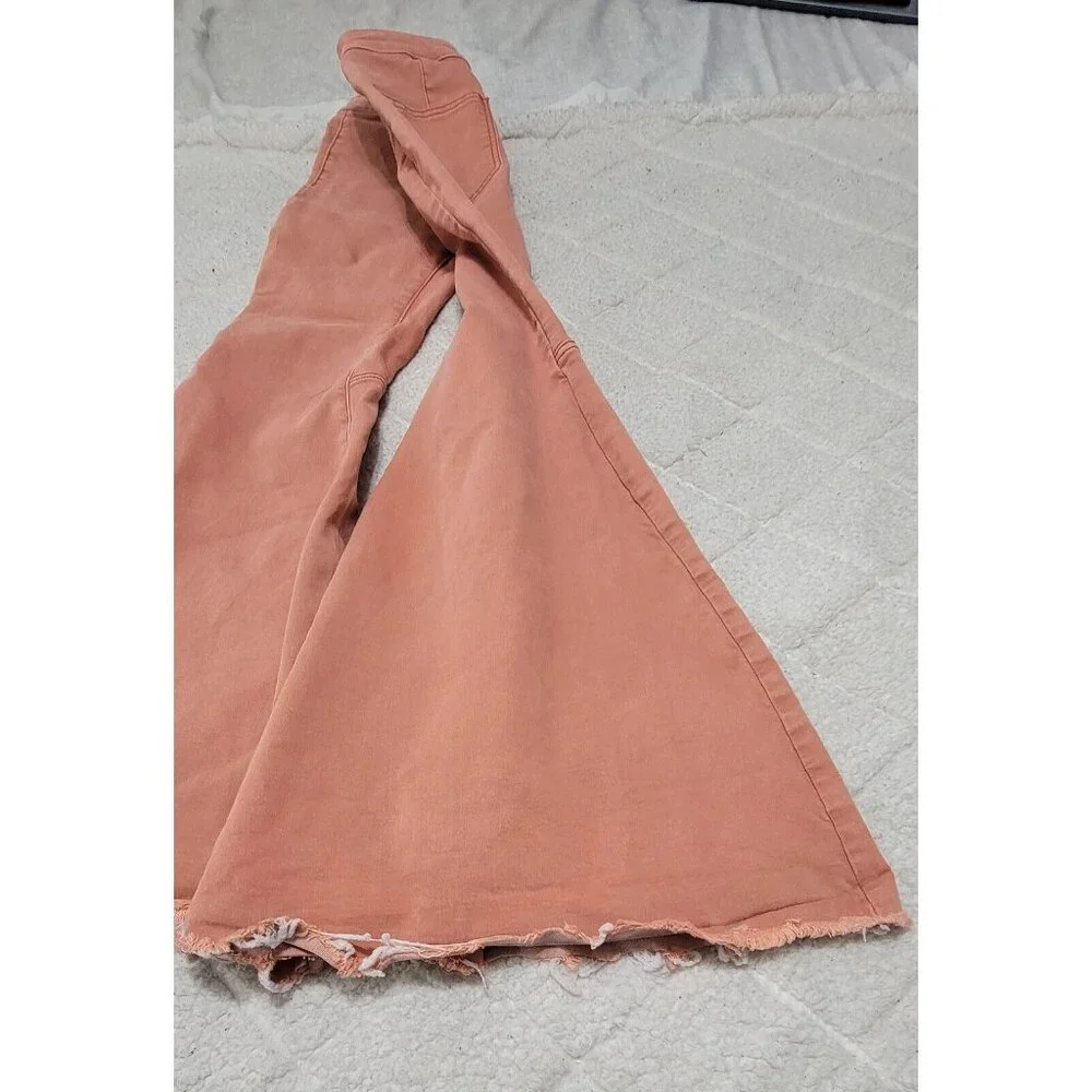 Free People Women's Pink Float‎ On Flared Leg Denim Jeans Raw Hem Size W25